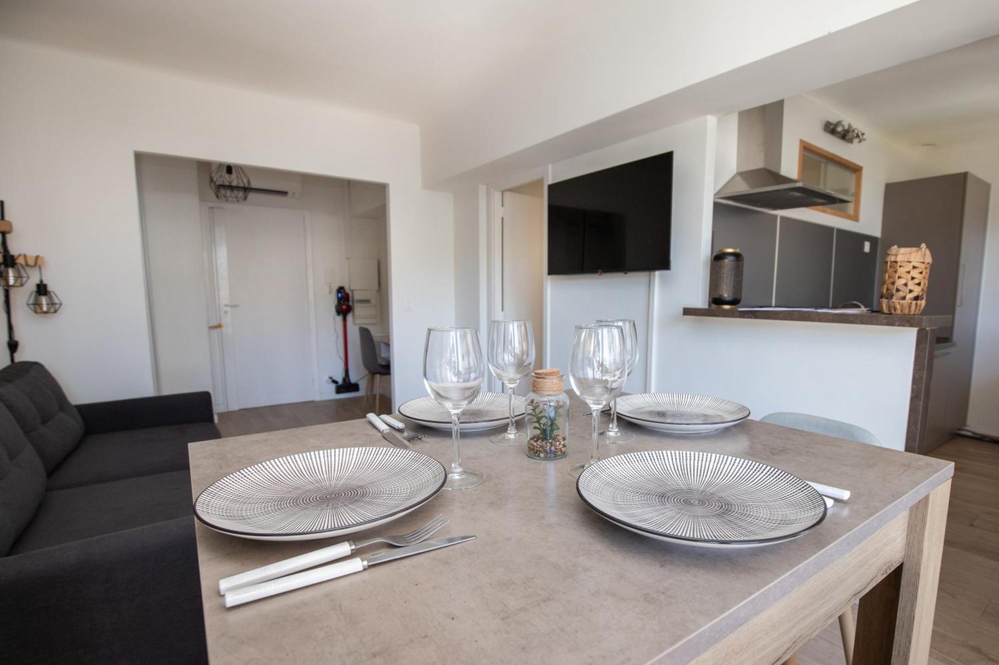 Appartamento La Chic Riviera - Clim - Wifi - Croisette Cannes Esterno foto
