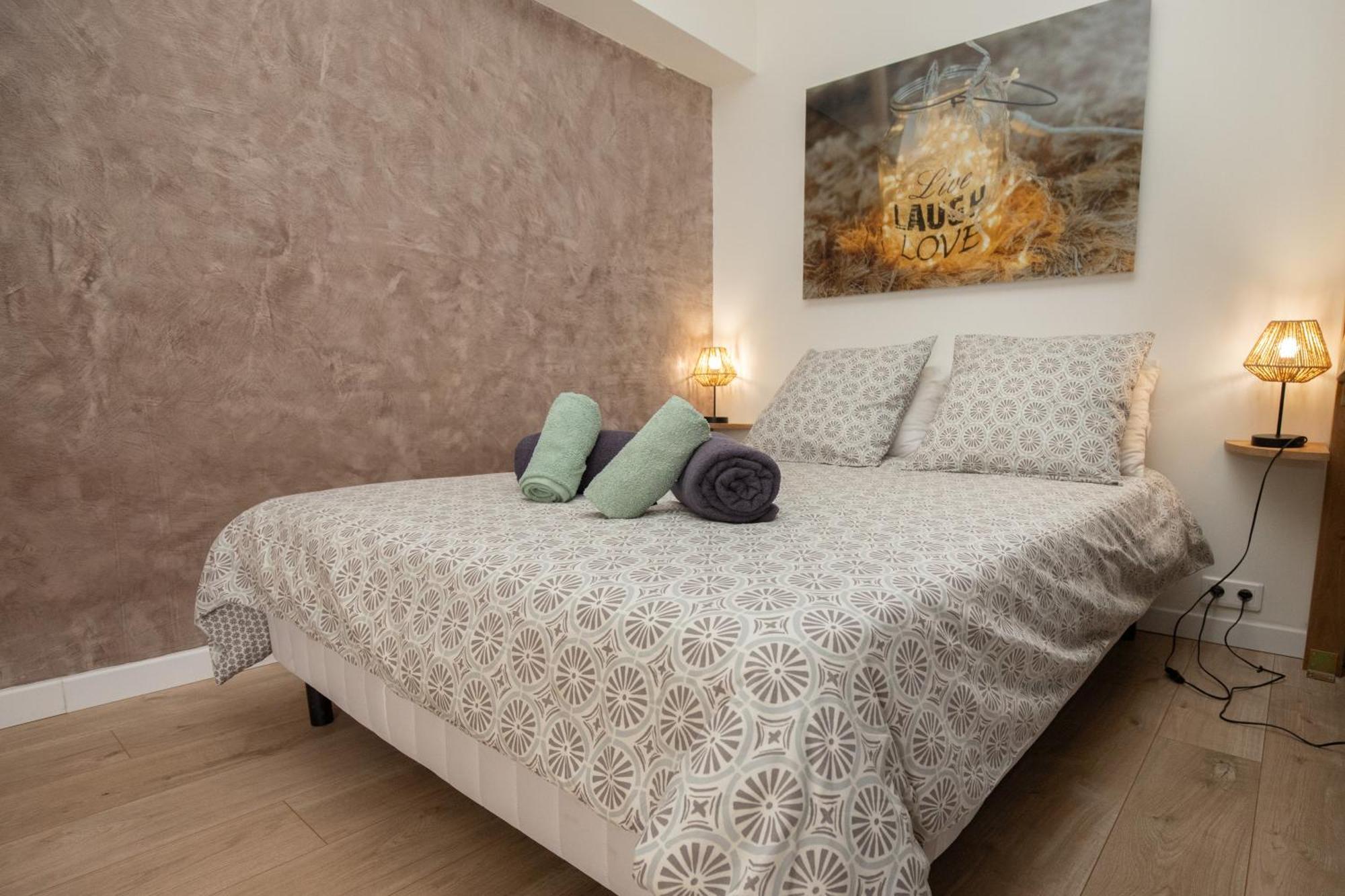 Appartamento La Chic Riviera - Clim - Wifi - Croisette Cannes Esterno foto
